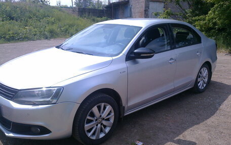 Volkswagen Jetta VI, 2013 год, 1 030 000 рублей, 3 фотография