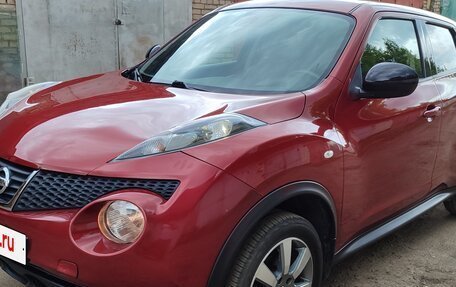 Nissan Juke II, 2014 год, 1 045 000 рублей, 2 фотография
