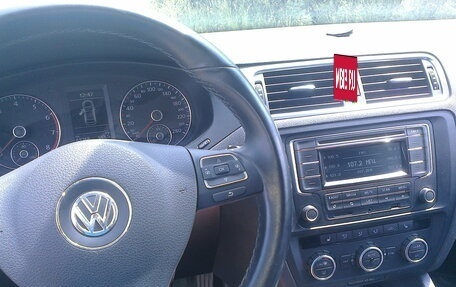 Volkswagen Jetta VI, 2013 год, 1 030 000 рублей, 9 фотография