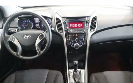 Hyundai i30 II рестайлинг, 2014 год, 965 000 рублей, 11 фотография