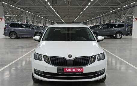 Skoda Octavia, 2019 год, 1 990 000 рублей, 2 фотография