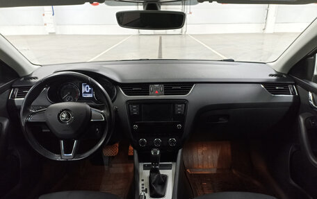 Skoda Octavia, 2019 год, 1 990 000 рублей, 14 фотография