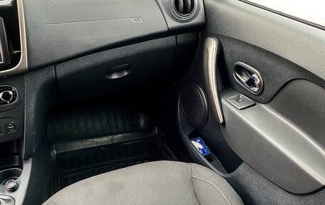 Renault Sandero II рестайлинг, 2015 год, 915 000 рублей, 12 фотография