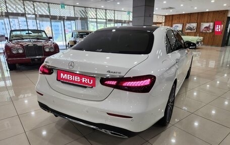 Mercedes-Benz E-Класс, 2022 год, 5 274 000 рублей, 4 фотография