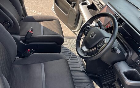 Honda Stepwgn IV, 2020 год, 2 460 000 рублей, 8 фотография