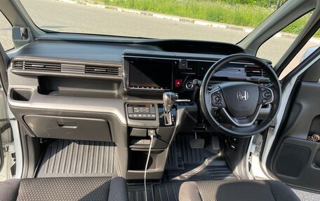 Honda Stepwgn IV, 2020 год, 2 460 000 рублей, 10 фотография