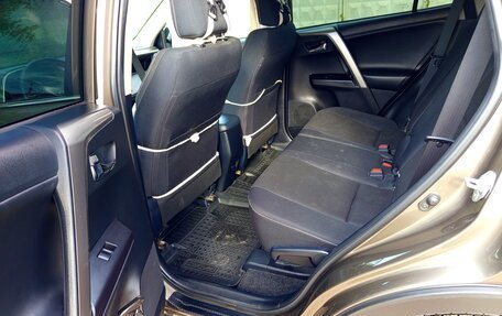 Toyota RAV4, 2018 год, 2 640 000 рублей, 3 фотография