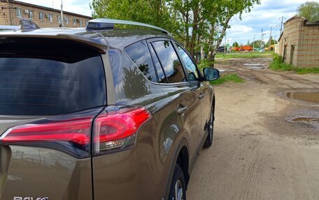 Toyota RAV4, 2018 год, 2 640 000 рублей, 8 фотография