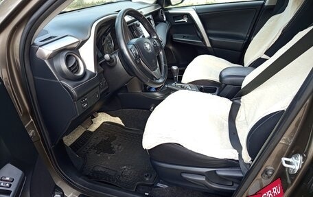 Toyota RAV4, 2018 год, 2 640 000 рублей, 6 фотография