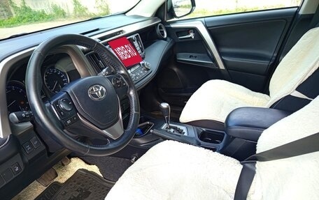 Toyota RAV4, 2018 год, 2 640 000 рублей, 13 фотография