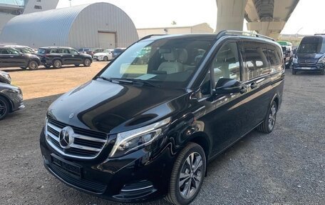 Mercedes-Benz V-Класс, 2018 год, 3 750 000 рублей, 4 фотография