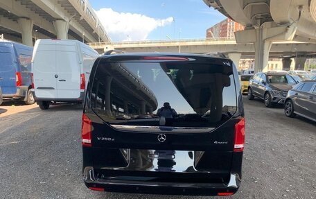 Mercedes-Benz V-Класс, 2018 год, 3 750 000 рублей, 8 фотография