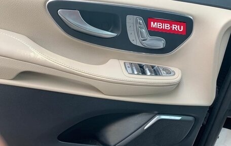 Mercedes-Benz V-Класс, 2018 год, 3 750 000 рублей, 10 фотография