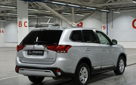 Mitsubishi Outlander III рестайлинг 3, 2019 год, 2 149 000 рублей, 9 фотография
