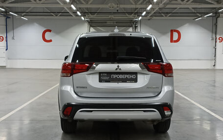 Mitsubishi Outlander III рестайлинг 3, 2019 год, 2 149 000 рублей, 10 фотография