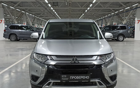 Mitsubishi Outlander III рестайлинг 3, 2019 год, 2 149 000 рублей, 6 фотография