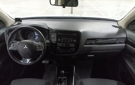 Mitsubishi Outlander III рестайлинг 3, 2019 год, 2 149 000 рублей, 18 фотография