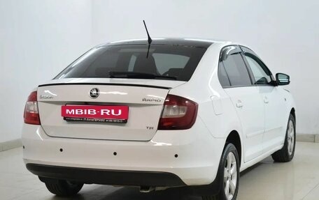 Skoda Rapid I, 2015 год, 1 050 000 рублей, 4 фотография