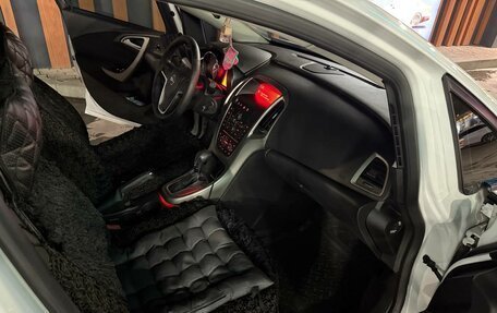 Opel Astra J, 2011 год, 800 000 рублей, 3 фотография