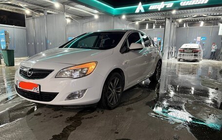 Opel Astra J, 2011 год, 800 000 рублей, 5 фотография