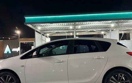 Opel Astra J, 2011 год, 800 000 рублей, 17 фотография