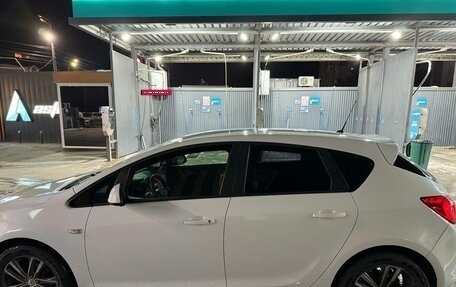 Opel Astra J, 2011 год, 800 000 рублей, 16 фотография