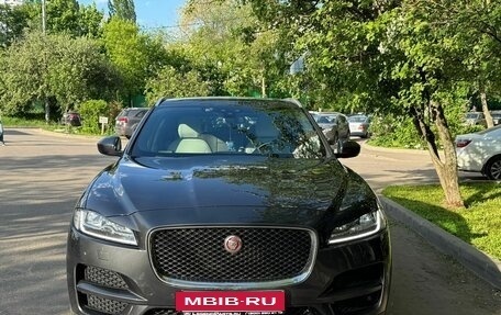 Jaguar F-Pace, 2016 год, 2 380 000 рублей, 2 фотография