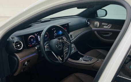 Mercedes-Benz E-Класс, 2022 год, 3 799 000 рублей, 12 фотография