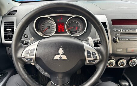 Mitsubishi Outlander III рестайлинг 3, 2008 год, 1 100 000 рублей, 14 фотография