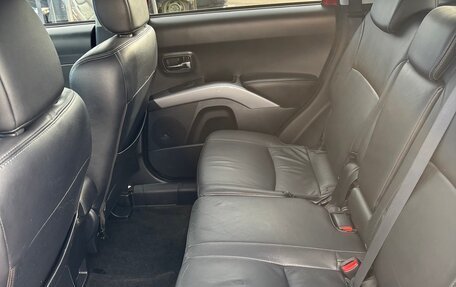 Mitsubishi Outlander III рестайлинг 3, 2008 год, 1 100 000 рублей, 12 фотография