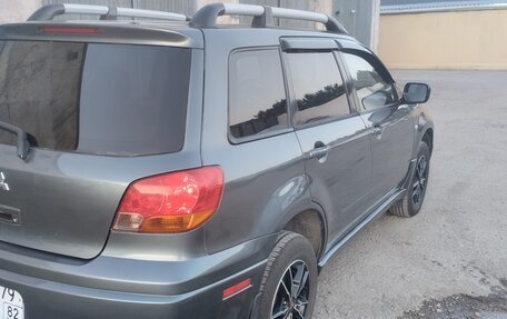 Mitsubishi Outlander III рестайлинг 3, 2003 год, 700 000 рублей, 11 фотография