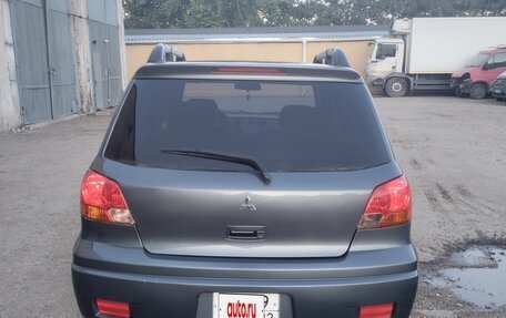 Mitsubishi Outlander III рестайлинг 3, 2003 год, 700 000 рублей, 10 фотография