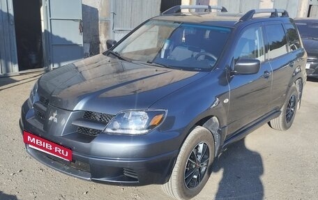 Mitsubishi Outlander III рестайлинг 3, 2003 год, 700 000 рублей, 9 фотография