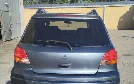 Mitsubishi Outlander III рестайлинг 3, 2003 год, 700 000 рублей, 2 фотография