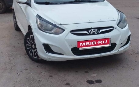Hyundai Solaris II рестайлинг, 2013 год, 500 000 рублей, 2 фотография