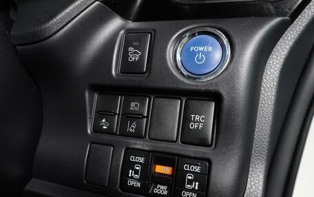 Toyota Esquire I, 2016 год, 2 169 000 рублей, 14 фотография