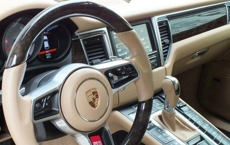 Porsche Macan I рестайлинг, 2014 год, 3 000 000 рублей, 8 фотография