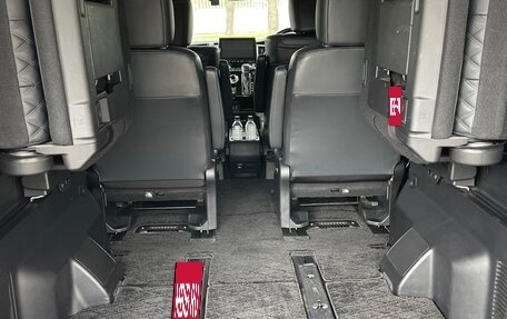 Mitsubishi Delica V, 2019 год, 4 100 000 рублей, 14 фотография