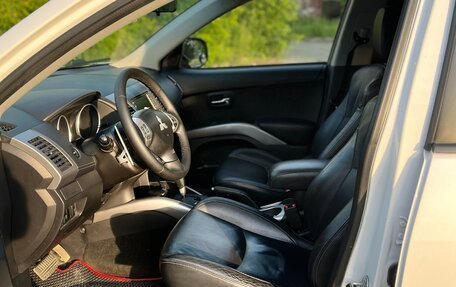 Mitsubishi Outlander III рестайлинг 3, 2011 год, 1 590 000 рублей, 13 фотография