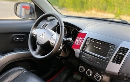 Mitsubishi Outlander III рестайлинг 3, 2011 год, 1 590 000 рублей, 11 фотография
