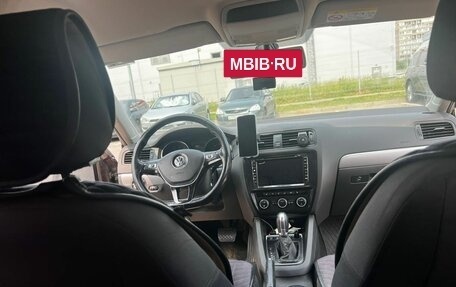 Volkswagen Jetta VI, 2015 год, 900 800 рублей, 13 фотография