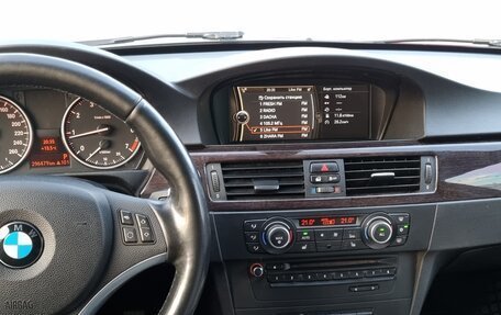 BMW 3 серия, 2011 год, 900 000 рублей, 2 фотография