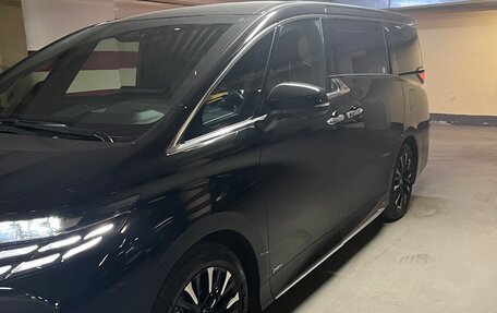 Toyota Alphard, 2024 год, 13 000 000 рублей, 3 фотография