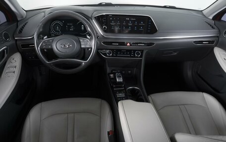 Hyundai Sonata VIII, 2019 год, 2 370 000 рублей, 11 фотография