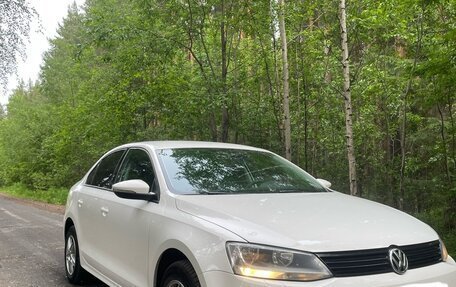 Volkswagen Jetta VI, 2013 год, 1 050 000 рублей, 5 фотография