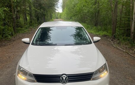 Volkswagen Jetta VI, 2013 год, 1 050 000 рублей, 3 фотография