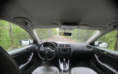 Volkswagen Jetta VI, 2013 год, 1 050 000 рублей, 12 фотография