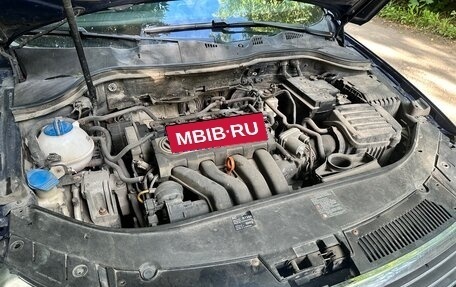 Volkswagen Passat B6, 2005 год, 565 000 рублей, 10 фотография