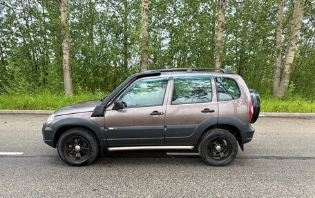 Chevrolet Niva I рестайлинг, 2017 год, 680 000 рублей, 6 фотография