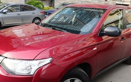 Mitsubishi Outlander III рестайлинг 3, 2014 год, 1 160 000 рублей, 3 фотография